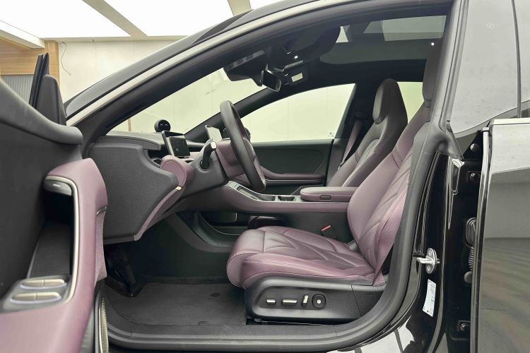 Used Nio ET5T 2025 75 kWh Touring Driver Seat