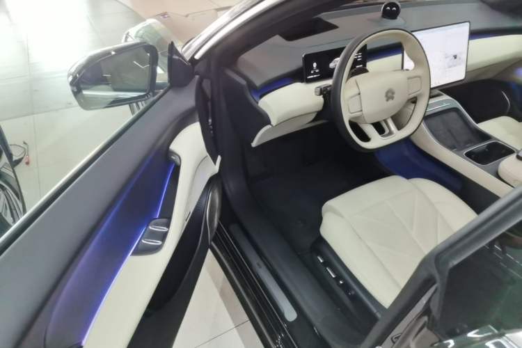 Used Nio ET5T 2025 75 kWh Touring Driver Seat