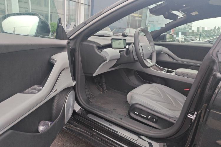 Used Nio ET5T 2025 75 kWh Touring Driver Seat
