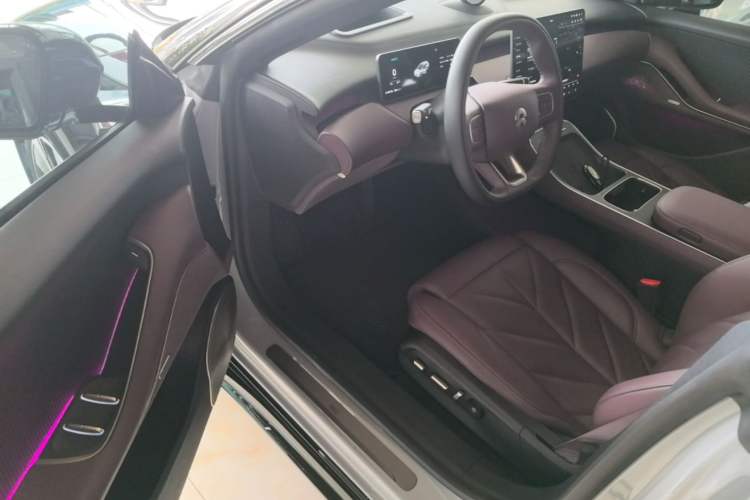 Used Nio ET5T 2025 75 kWh Touring Driver Seat