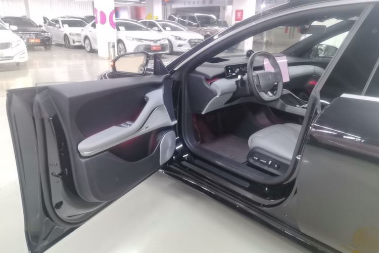 Used Nio ET5T 2025 75 kWh Touring Driver Seat