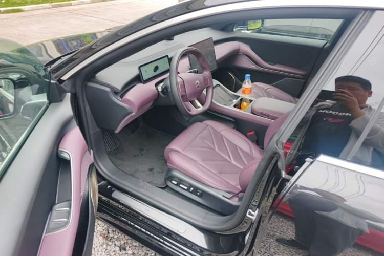 Used Nio ET5T 2025 75 kWh Touring Driver Seat