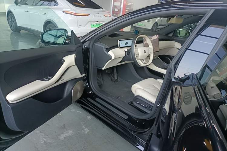Used Nio ET5T 2025 75 kWh Touring Driver Seat