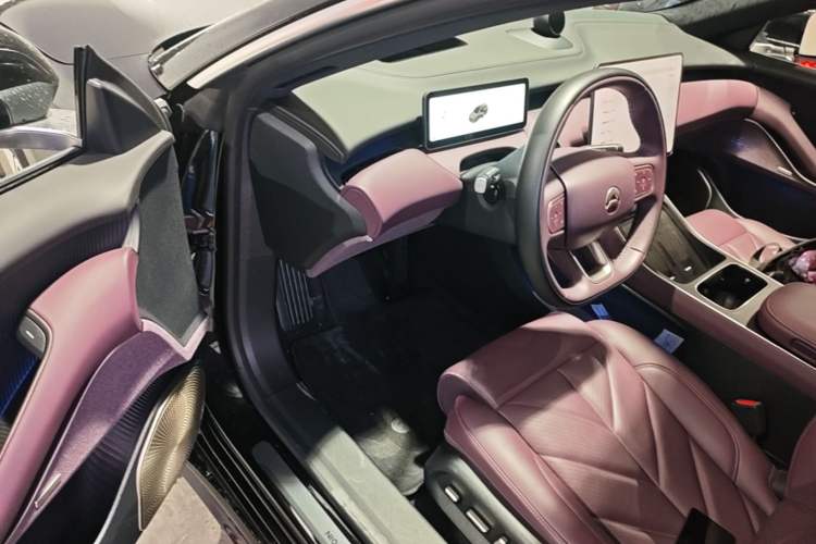 Used Nio ET5T 2025 75 kWh Touring Driver Seat