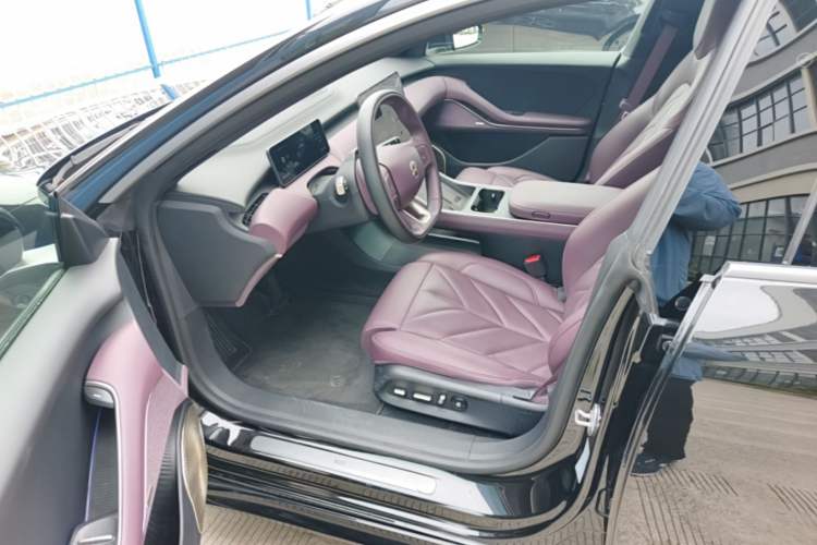 Used Nio ET5T 2025 75 kWh Touring Driver Seat