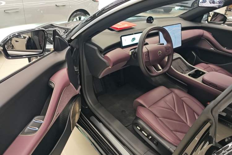 Used Nio ET5T 2025 75 kWh Touring Driver Seat
