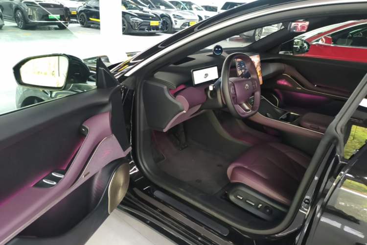 Used Nio ET5T 2025 75 kWh Touring Driver Seat