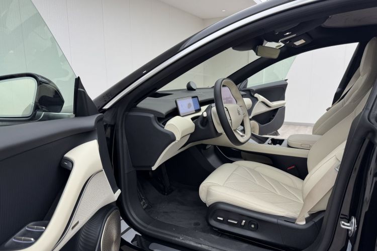 Used Nio ET5T 2025 75 kWh Touring Driver Seat