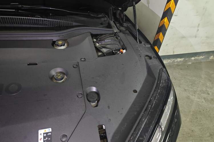 Used Nio ET5T 2025 100kWh Touring Engine Bay Left