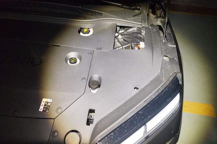 Used Nio ET5T 2025 75 kWh Touring Engine Bay Left