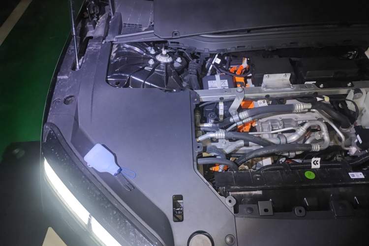 Used Nio ET5T 2025 75 kWh Touring Engine Bay Right