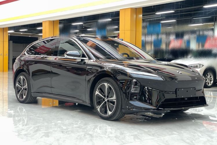 Used Nio ET5T 2025 75 kWh Touring Exterior 1