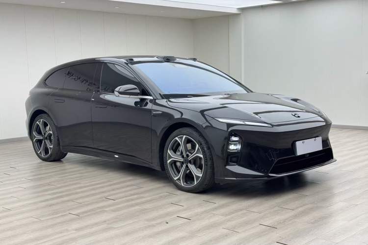 Used Nio ET5T 2025 75 kWh Touring Exterior 1