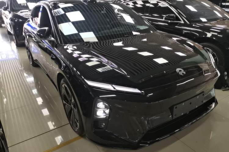Used Nio ET5T 2025 75 kWh Touring Exterior 1