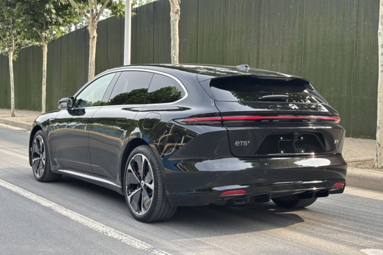 Used Nio ET5T 2025 75 kWh Touring Exterior 1