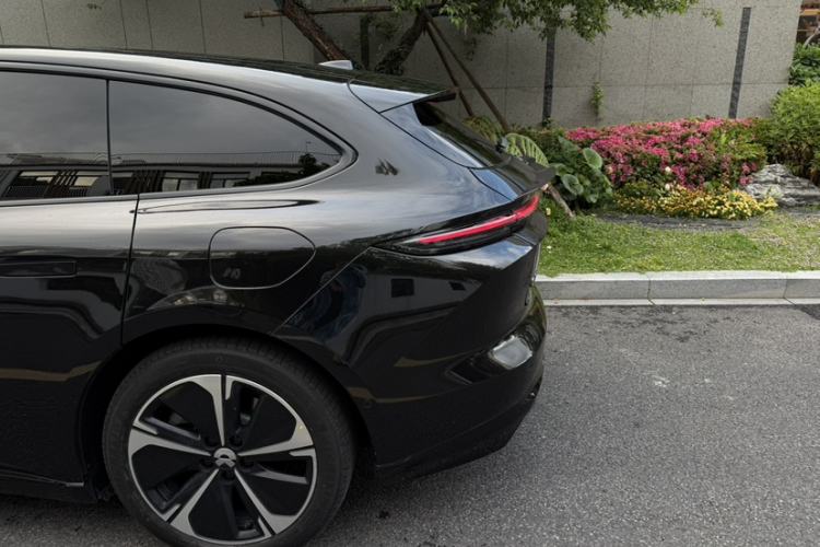 Used Nio ET5T 2025 75 kWh Touring Exterior 2