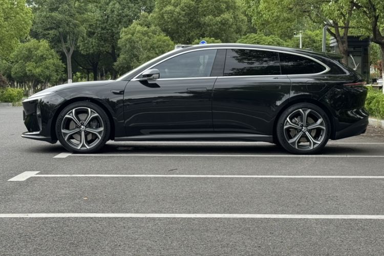 Used Nio ET5T 2025 75 kWh Touring Exterior 3