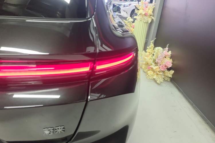 Used Nio ET5T 2025 75 kWh Touring Exterior 3