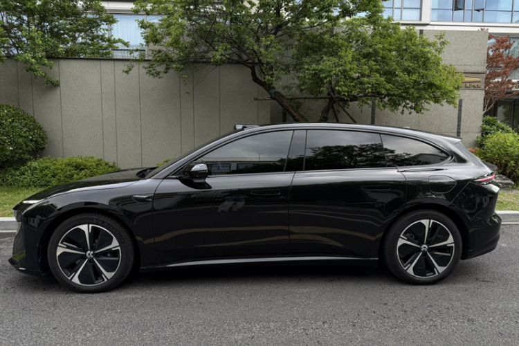 Used Nio ET5T 2025 75 kWh Touring Exterior 3