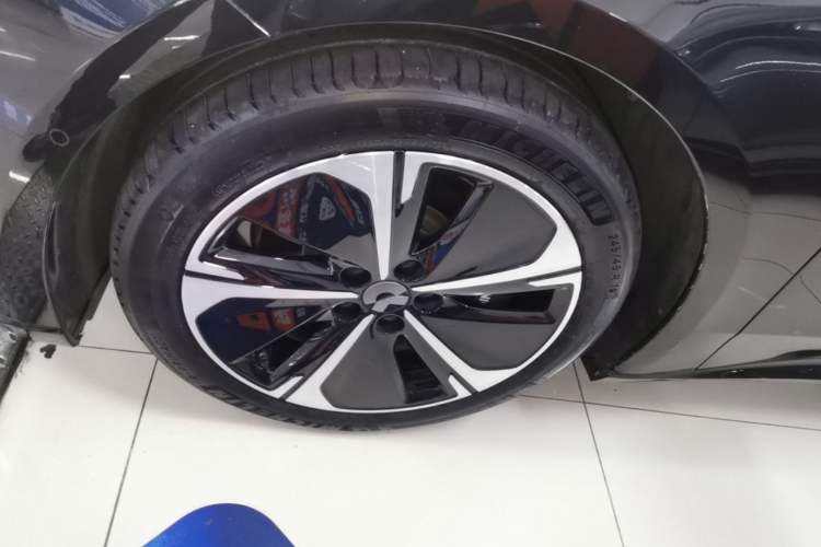 Used Nio ET5T 2025 75 kWh Touring Exterior 4