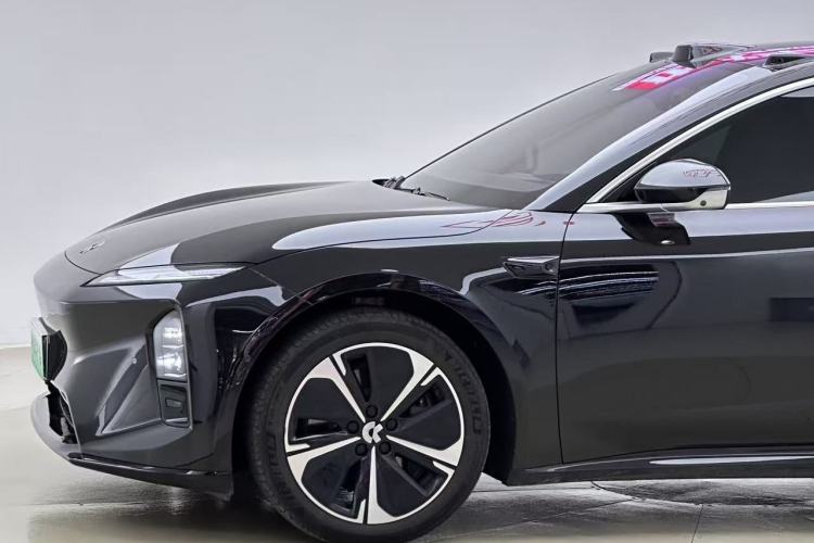 Used Nio ET5T 2025 75 kWh Touring Exterior 4