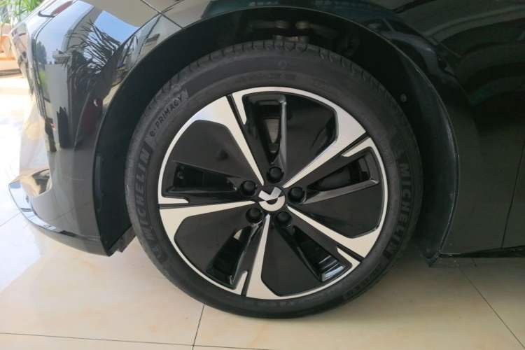 Used Nio ET5T 2025 75 kWh Touring Exterior 4
