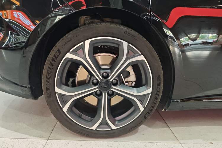 Used Nio ET5T 2025 75 kWh Touring Exterior 4