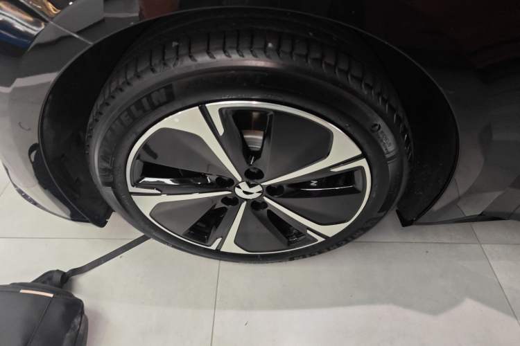 Used Nio ET5T 2025 75 kWh Touring Exterior 4