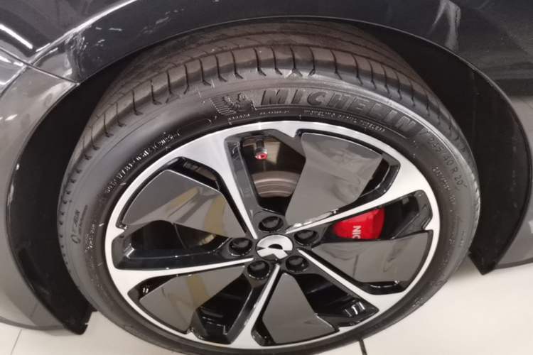 Used Nio ET5T 2025 75 kWh Touring Exterior 4