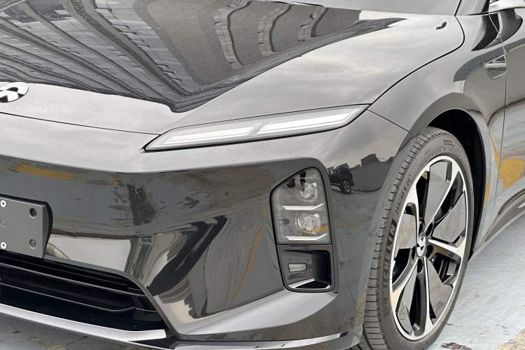 Used Nio ET5T 2025 75 kWh Touring Exterior 7