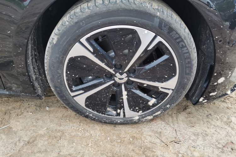 Used Nio ET5T 2025 75 kWh Touring Exterior 7