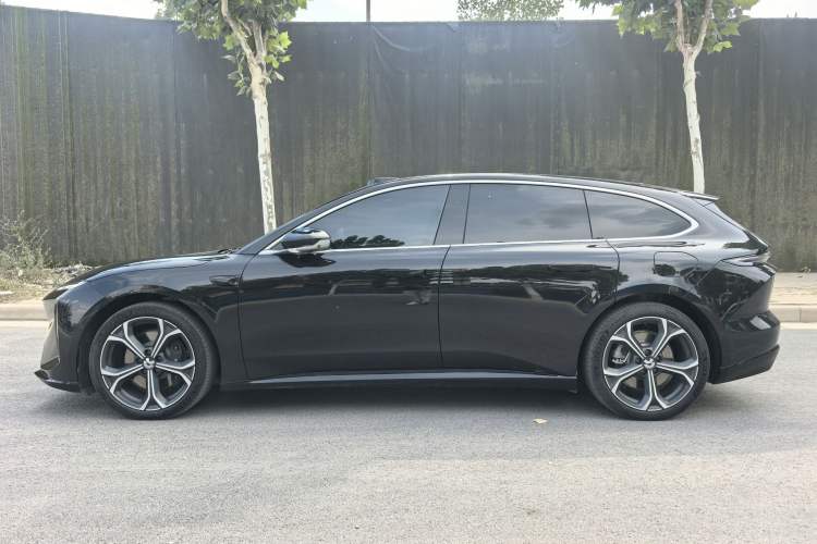 Used Nio ET5T 2025 75 kWh Touring Exterior 7