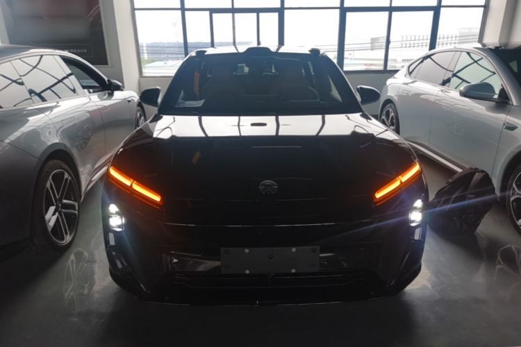 Used Nio ET5T 2025 75 kWh Touring Front