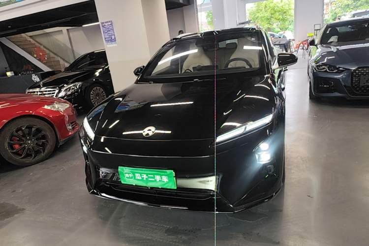 Used Nio ET5T 2025 75 kWh Touring Front