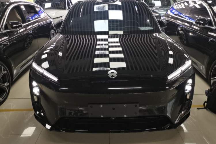 Used Nio ET5T 2025 75 kWh Touring Front