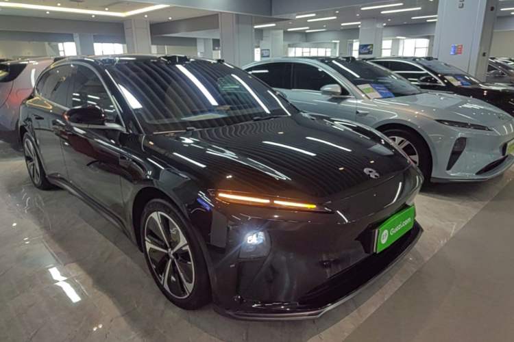Used Nio ET5T 2025 75 kWh Touring Front Right 45 Deg