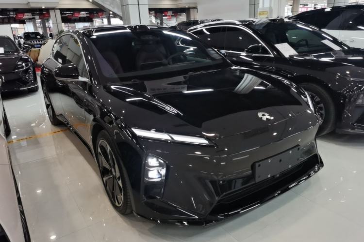 Used Nio ET5T 2025 75 kWh Touring Front Right 45 Deg