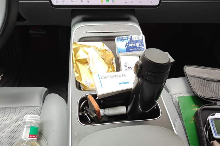 Used Nio ET5T 2025 75 kWh Touring Gear Lever