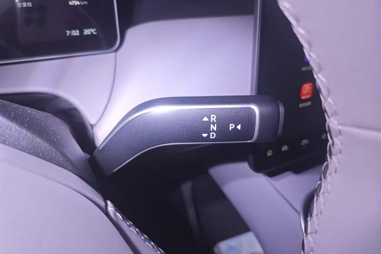 Used Nio ET5T 2025 75 kWh Touring Gear Lever
