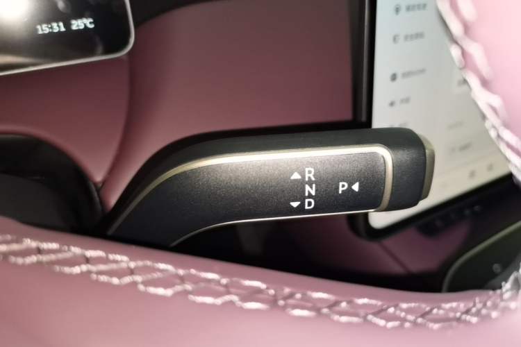 Used Nio ET5T 2025 100kWh Touring Gear Lever
