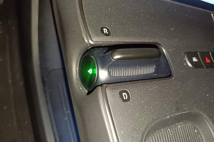 Used Nio ET5T 2025 75 kWh Touring Gear Lever