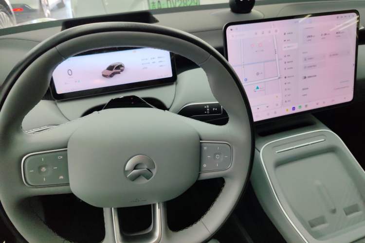 Used Nio ET5T 2025 75 kWh Touring Gear Lever