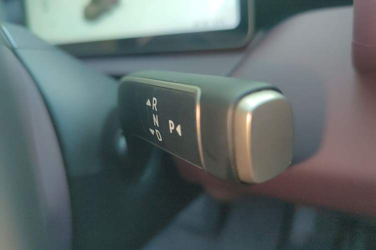 Used Nio ET5T 2025 75 kWh Touring Gear Lever