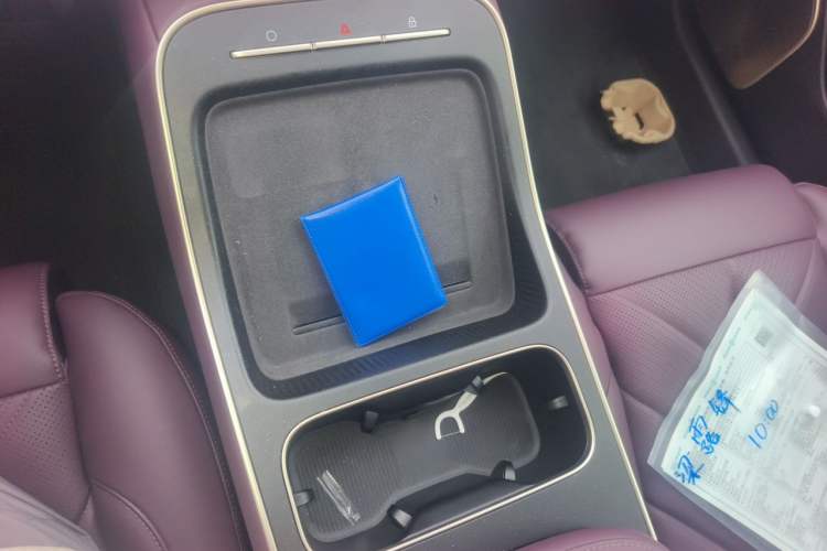 Used Nio ET5T 2025 75 kWh Touring Gear Lever