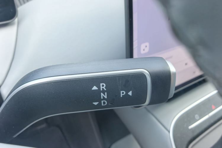 Used Nio ET5T 2025 75 kWh Touring Gear Lever