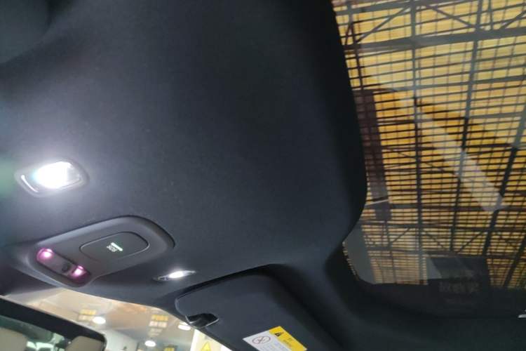 Used Nio ET5T 2025 75 kWh Touring Headliner