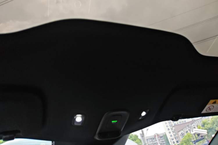 Used Nio ET5T 2025 75 kWh Touring Headliner