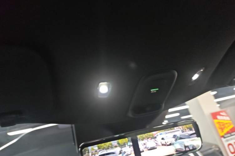 Used Nio ET5T 2025 Model Champion Commemorative Edition, 75kWh Touring Headliner