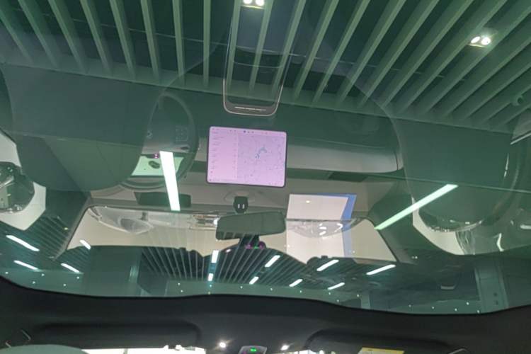 Used Nio ET5T 2025 75 kWh Touring Headliner