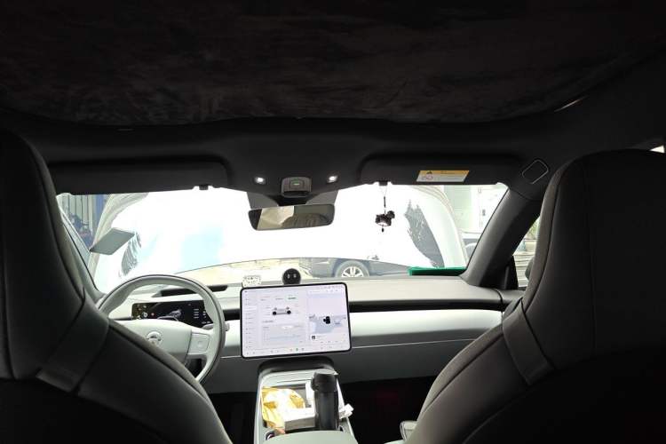 Used Nio ET5T 2025 75 kWh Touring Headliner
